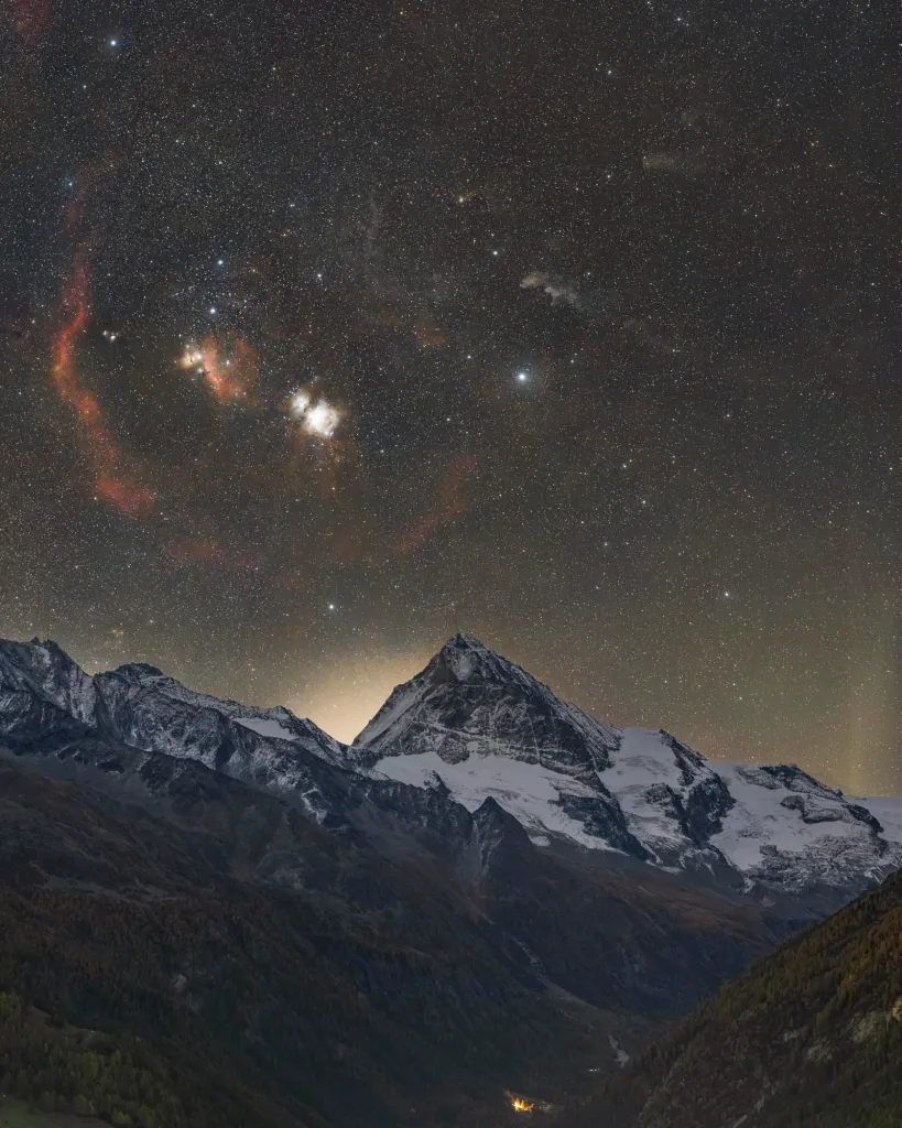 Panorama nocturne de la Voie lactée au-dessus de la Dent Blanche, vœux de fin d’année Workswell